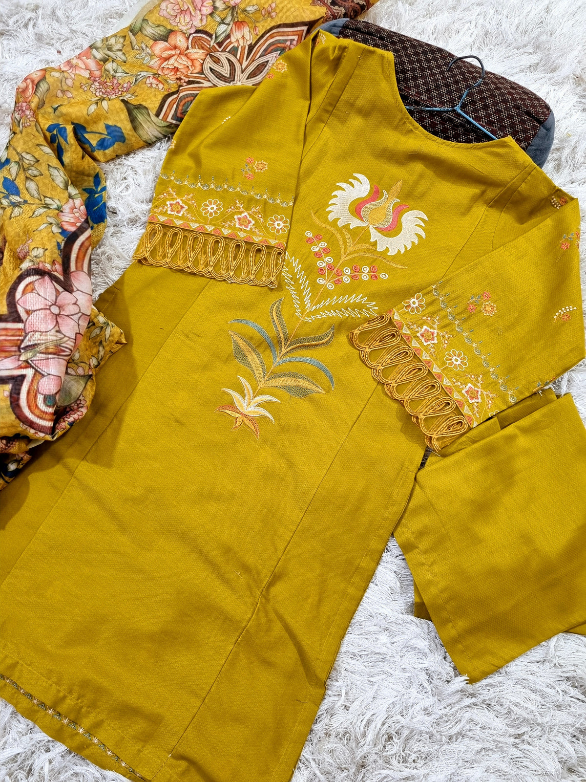 3pc embroidered lawn25